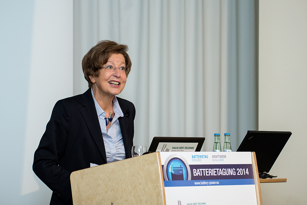 Prof. Ursula Nelles eröffnet den Batteietag 2014 in Münster.